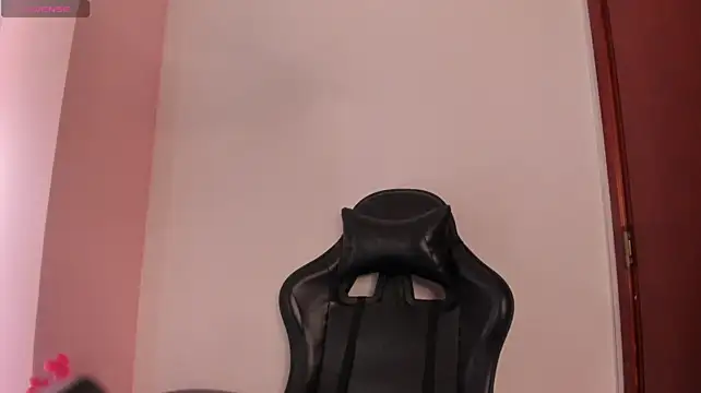 PauliinaBelle_ webcam