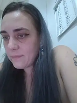 DARKLUNA_3 live cam on StripChat