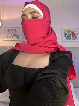 fatiima_ (F young) - Open pussy and fingers 👅💦