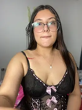Velma_star live cam on StripChat