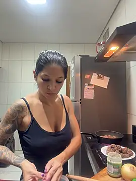 BiaDomeBiaDominatrix live cam on StripChat