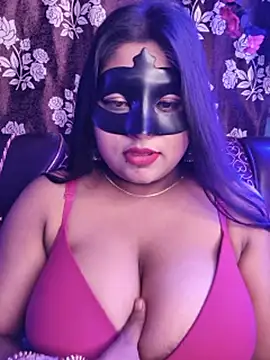 Miss--Naina live cam on StripChat