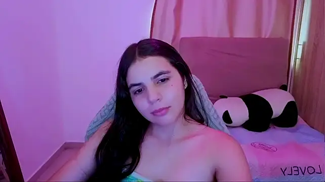 _elenna live cam on StripChat