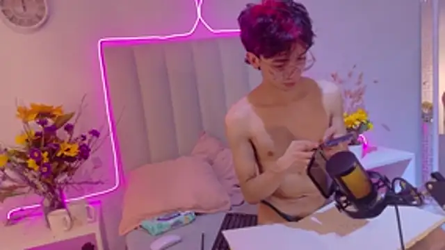 Twink_Sebas7 webcam