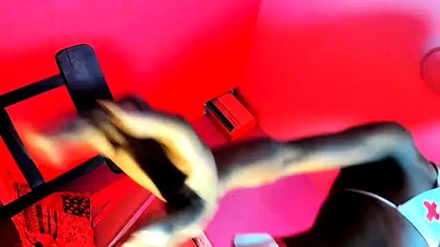 Hilary_tsx webcam