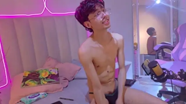 Twink_Sebas7 webcam