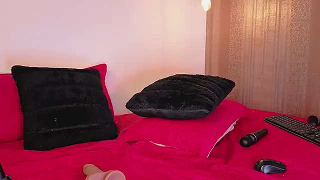 MishaKinki webcam