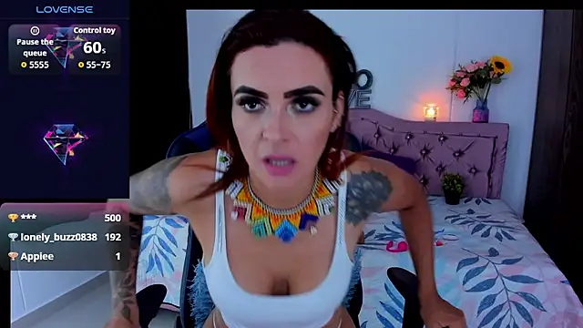 mia_bigtits17 webcam