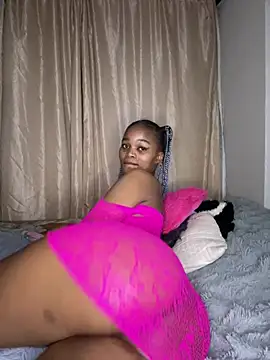 Cataleyasweetbooty live cam on StripChat