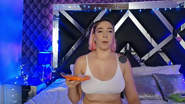victoriaa_lee_ webcam