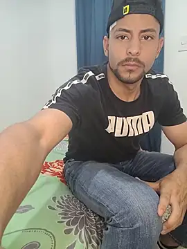 Cris_LaCobra_ live cam on StripChat
