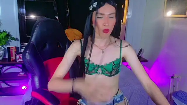 Thamara_Robertss live cam on StripChat