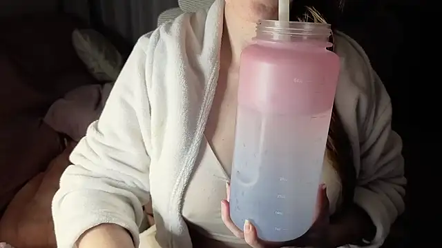 MommyLoveWetOrgasm webcam