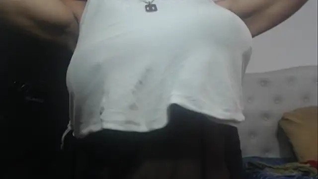 DanielaMuscleTS webcam