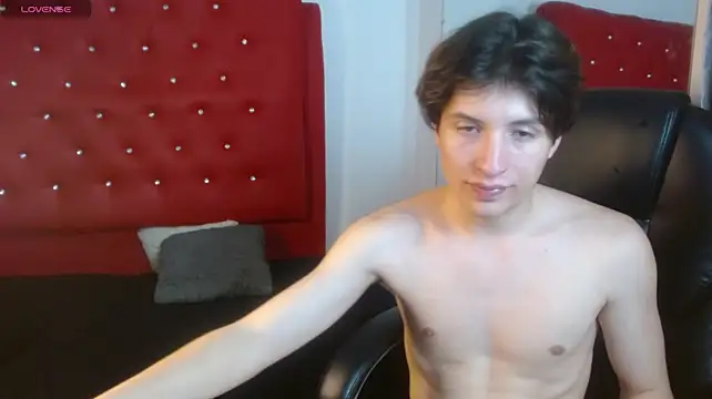 Marcoviolet live cam on StripChat