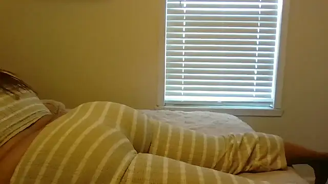 beautylovess live cam on StripChat