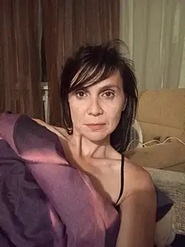 Francenia_lolis stroking video chat