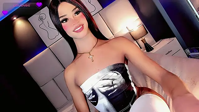 Kornylovee webcam