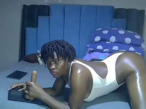 melanin_moon webcam