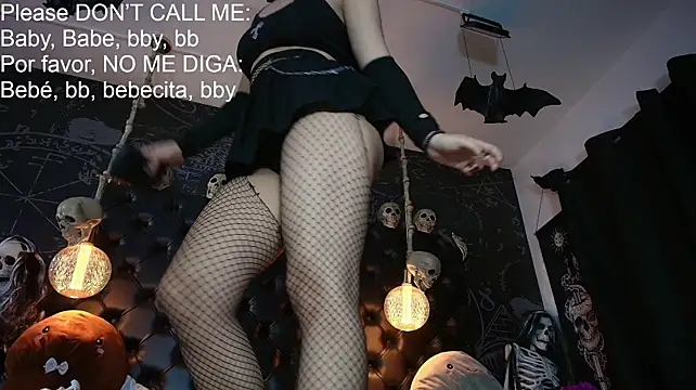 alexhoe_ (F young) - Choose the goal with a poll ( 3 options)