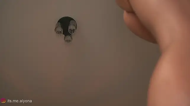 Alyonaqueen_ webcam stripchat model stream image