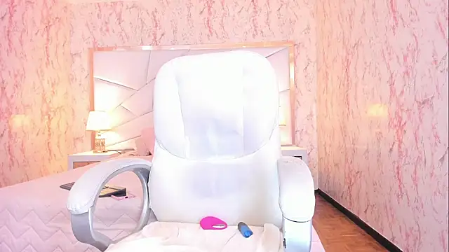 Emily_Whinfre webcam