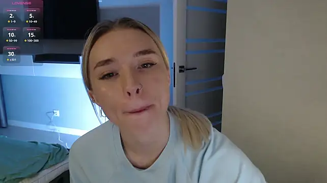Emily_Hartt webcam
