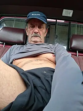 Hotbodyscottie webcam