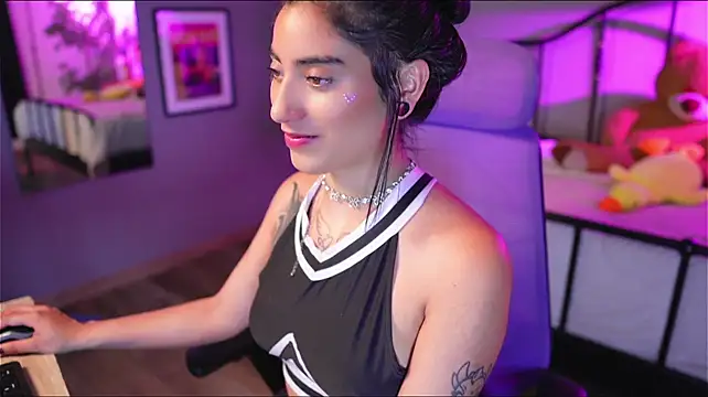 Emma_Lirys webcam