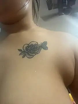 Pink_BabyDoll webcam