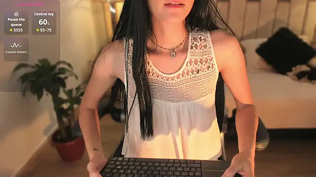 FoxxxyPink webcam