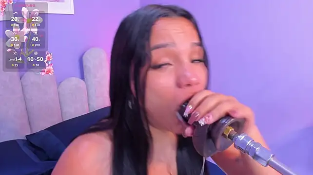 lia_sucker webcam