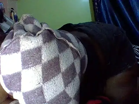 sexychubby22 live cam on StripChat