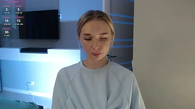 Emily_Hartt live cam on StripChat