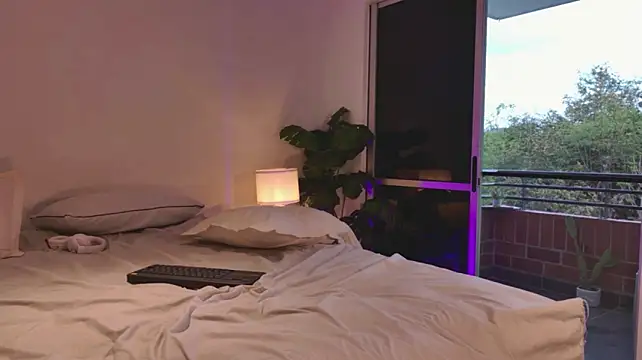 Scarlett_grand webcam