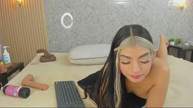 Antonella_west webcam