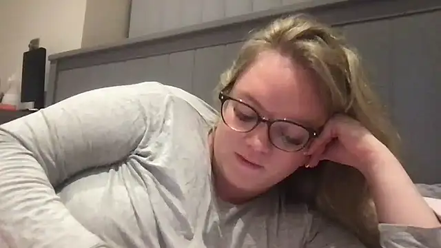 honeyyy24 webcam