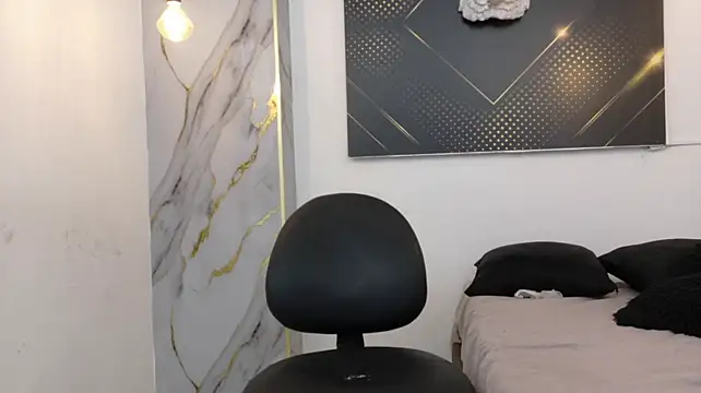 Antonella_Gomez75 webcam