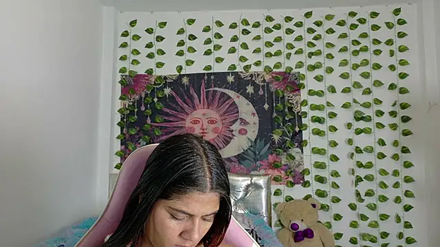 Candela-Smith live cam on StripChat