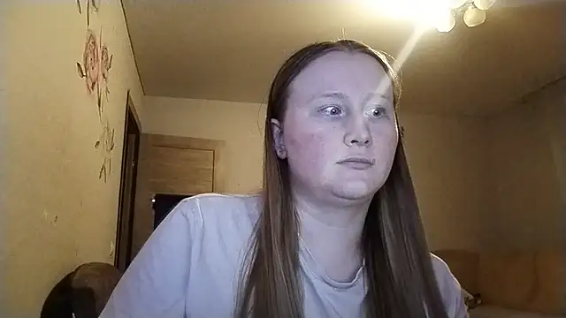 AnikaLipps live cam on StripChat