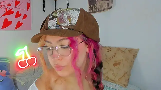 MarieTaylor_ webcam
