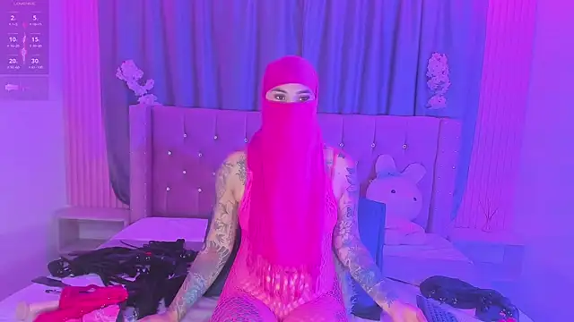 Nayla-Mouna webcam