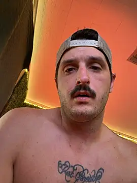 PoundedCajunGuy93 webcam