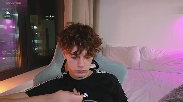 cute_thomas webcam