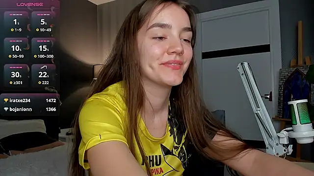 AniTailer squirt cam girl