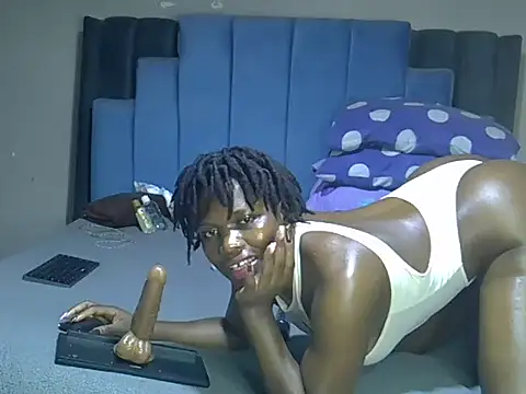 melanin_moon webcam