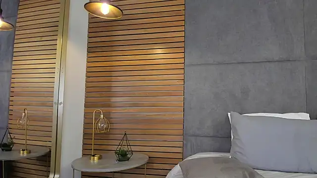 EllaSanz_ webcam