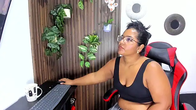 Slutty_Vicky webcam