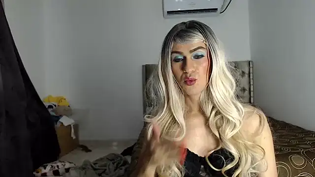 daniela_starks live cam on StripChat