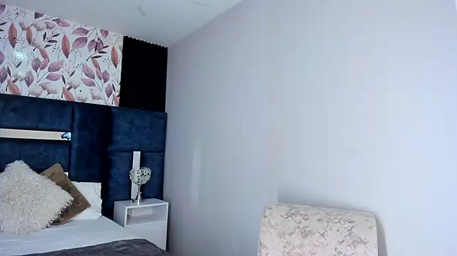 LolaGray__ webcam